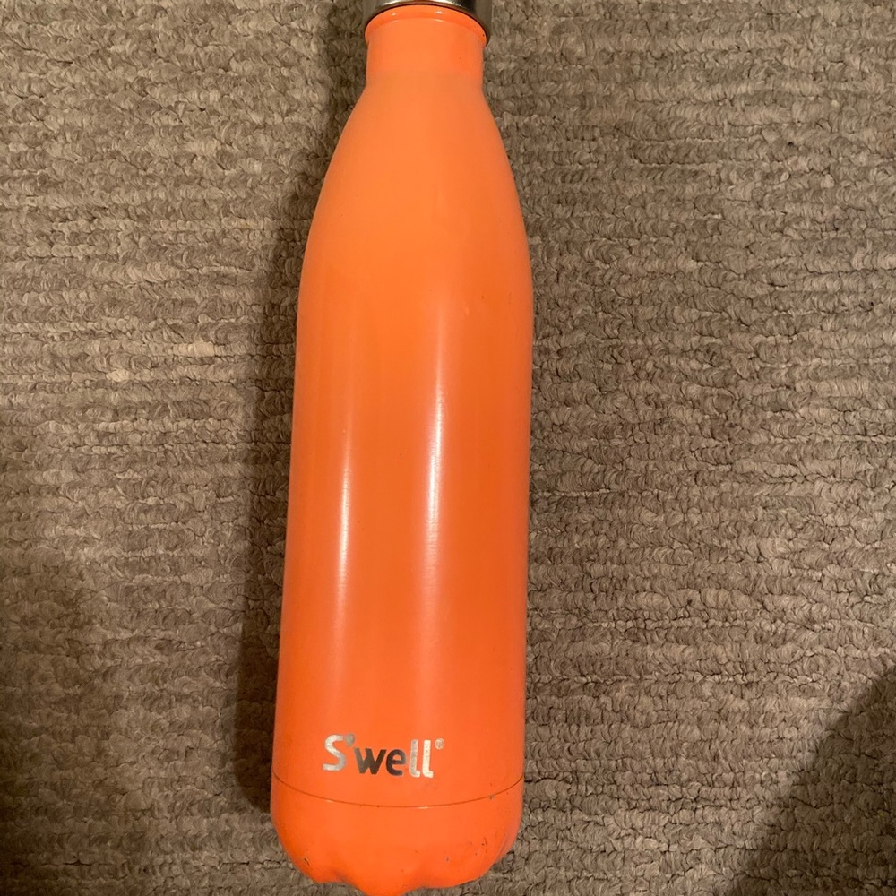 S’well water bottle
